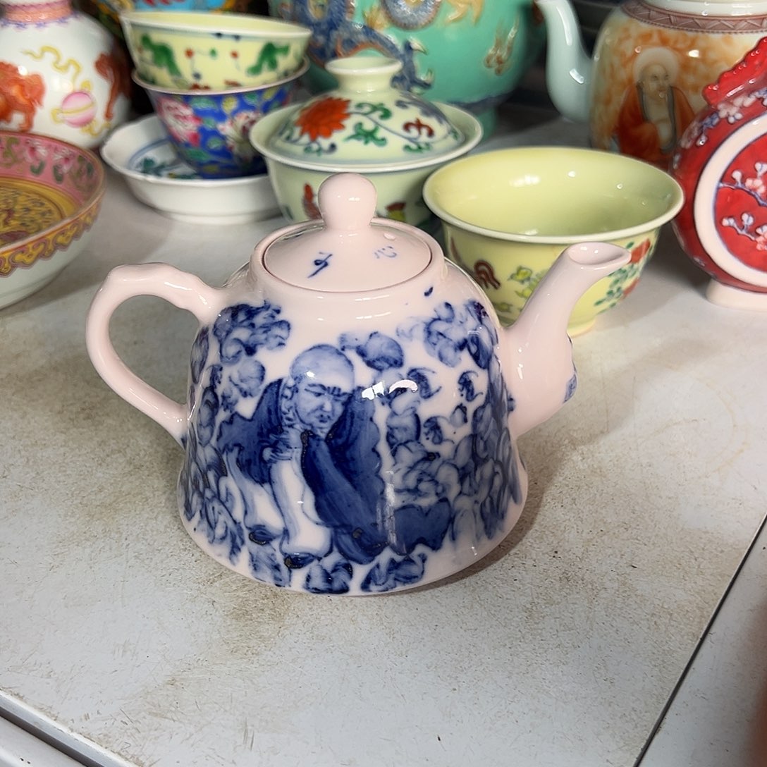 摆件陶瓷陶瓷材料