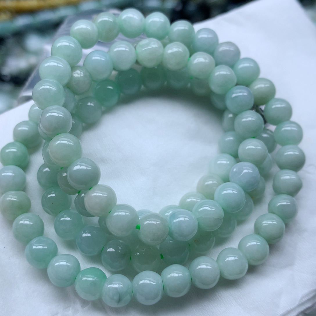 翡翠颈饰未镶嵌手串