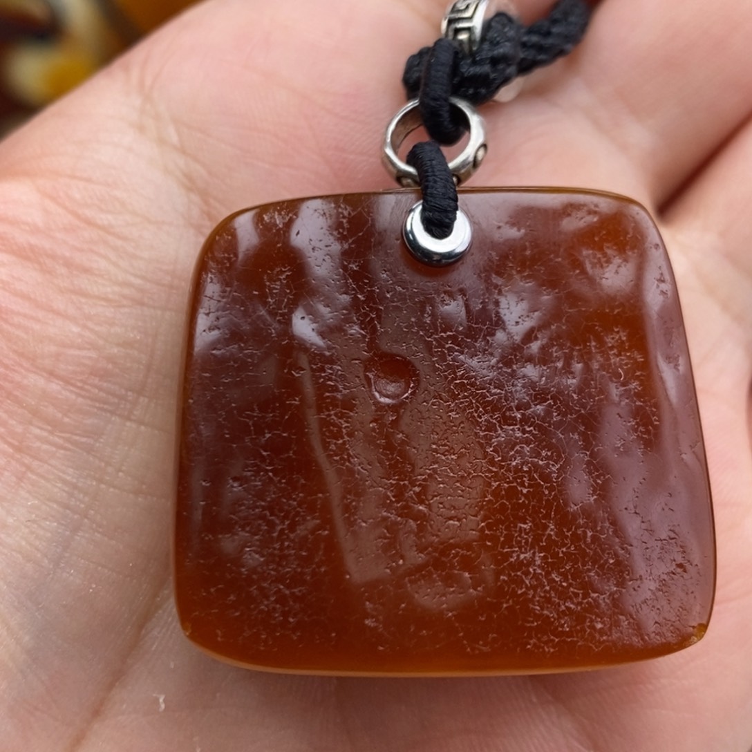 琥珀吊坠(赠链)未镶嵌