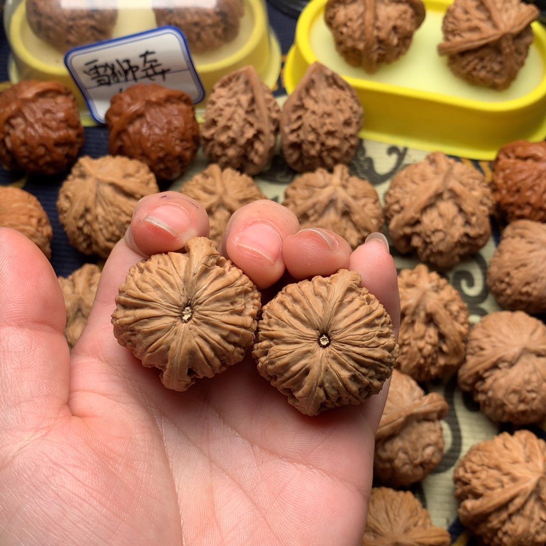 文玩核桃吊坠蛟龙34