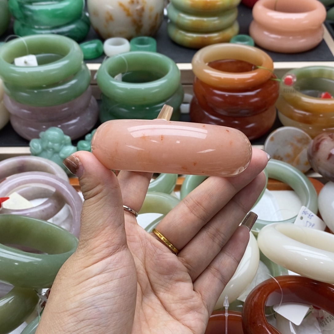 石英质玉未镶嵌手链