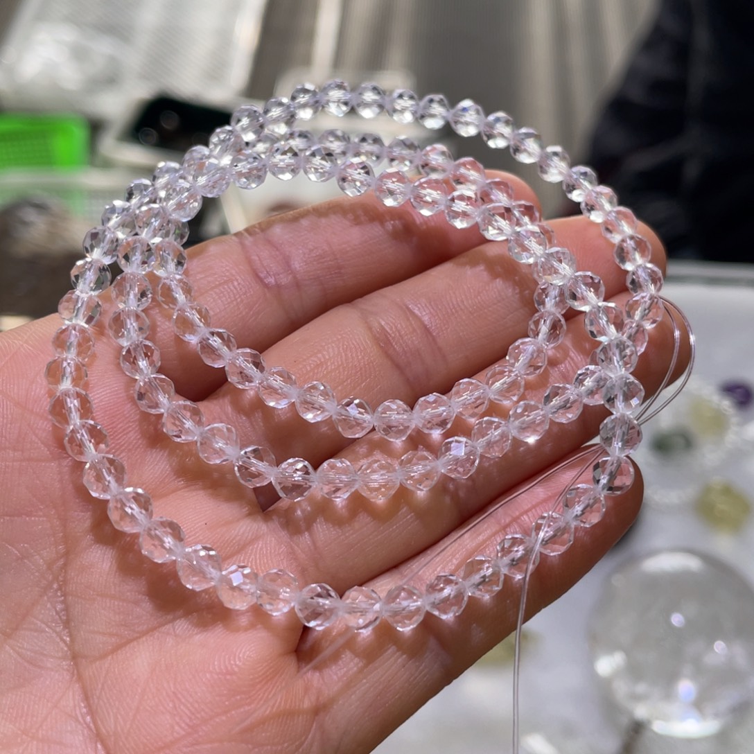 凤***丽未镶嵌水晶珠宝半成品