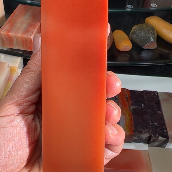 远***泊老挝石我们的确是一个