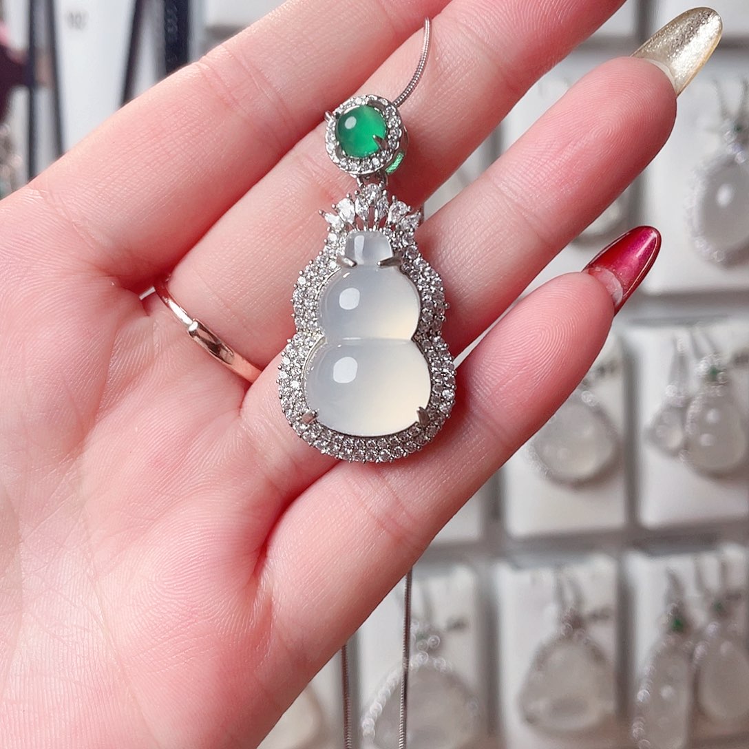 玛瑙/玉髓吊坠(赠链)未镶嵌