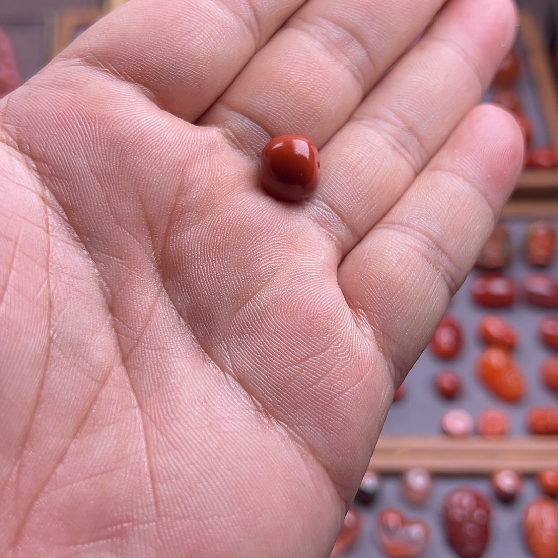 南红玛瑙未镶嵌珠宝奇石