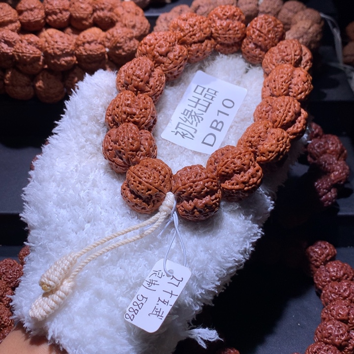 脑***的金刚菩提吊坠27尺玄武梅花定制款