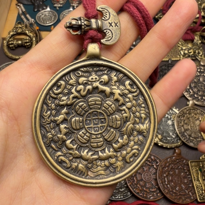 藏传文玩九宫如图