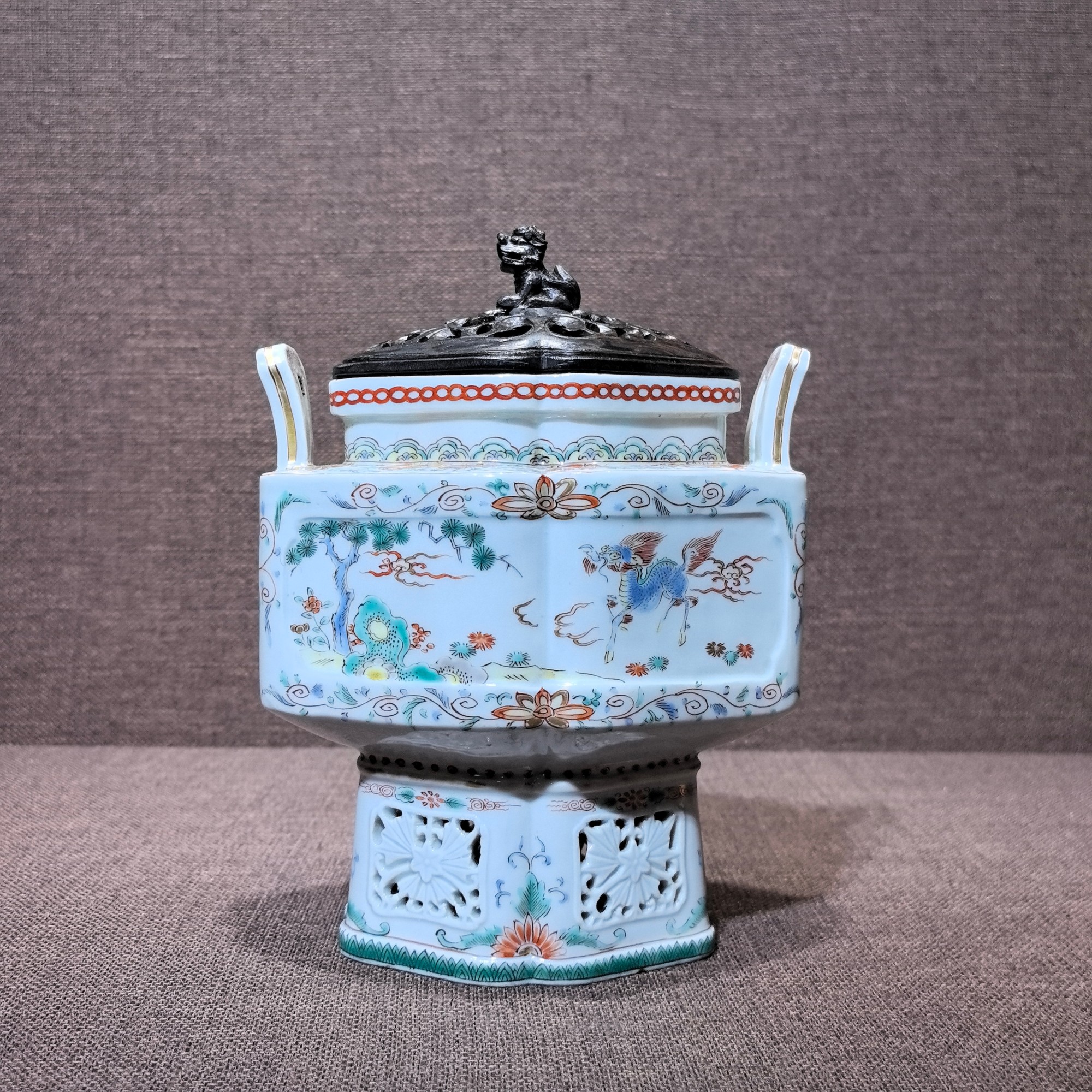 LJ2-70清·五彩花卉纹香炉【古董拍卖】