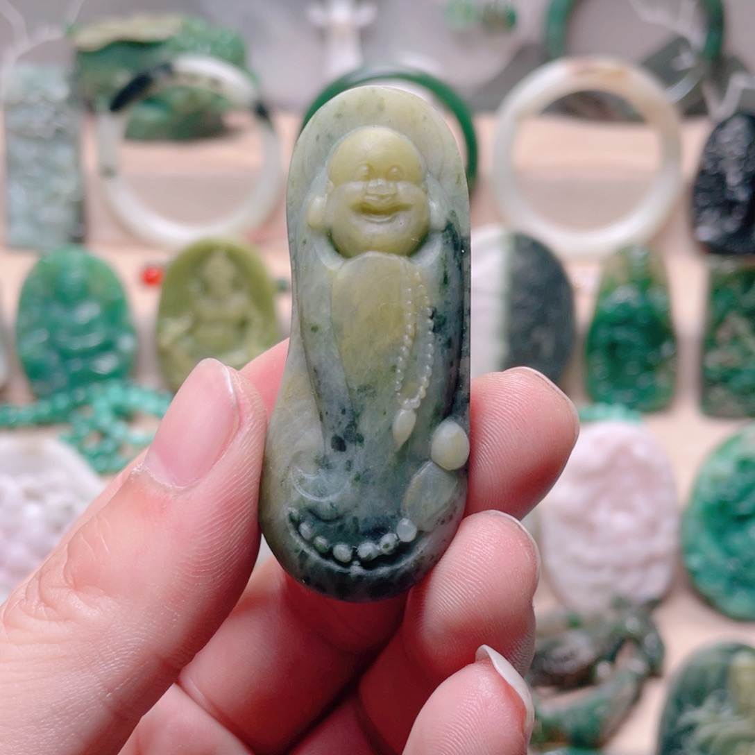 独山玉未镶嵌颈饰