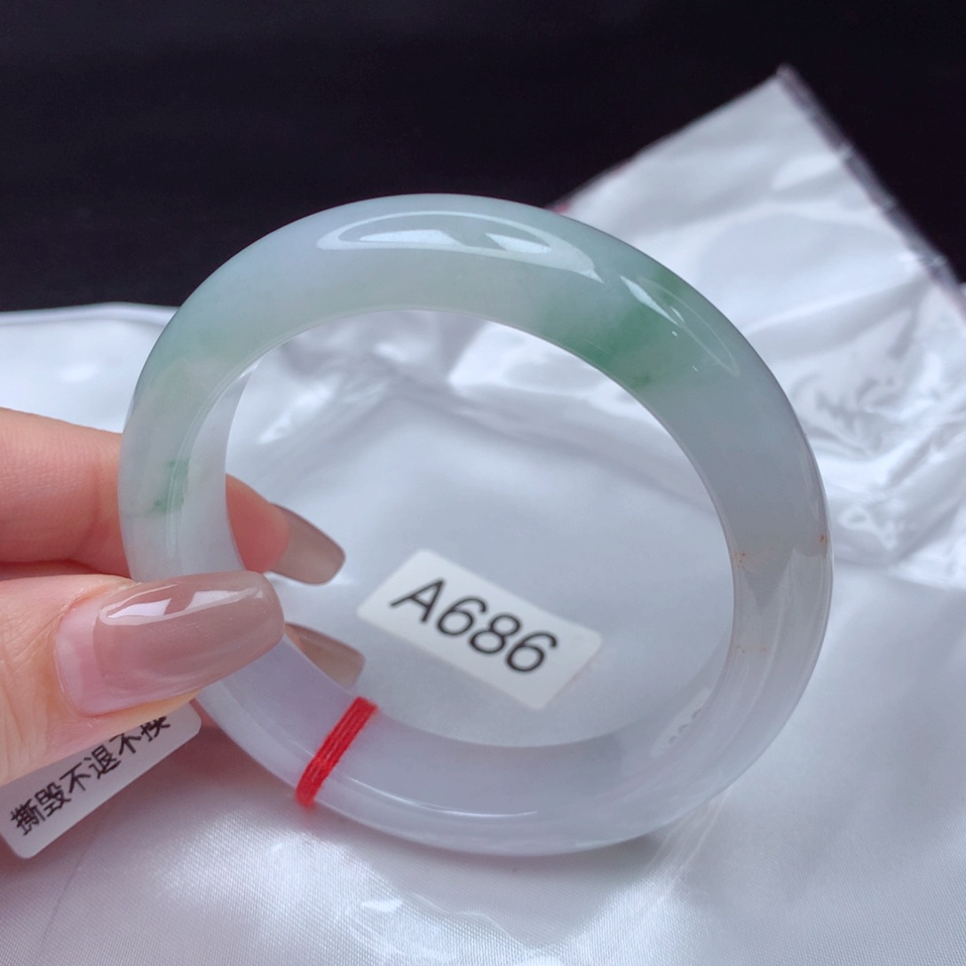 翡翠手镯未镶嵌手镯54