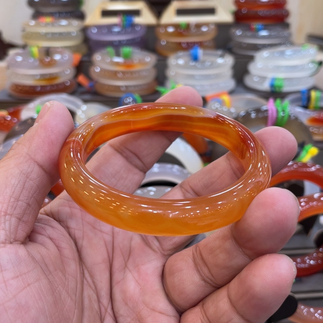 玛瑙/玉髓手镯未镶嵌