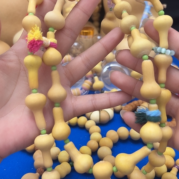 东*.独霸脖挂的，