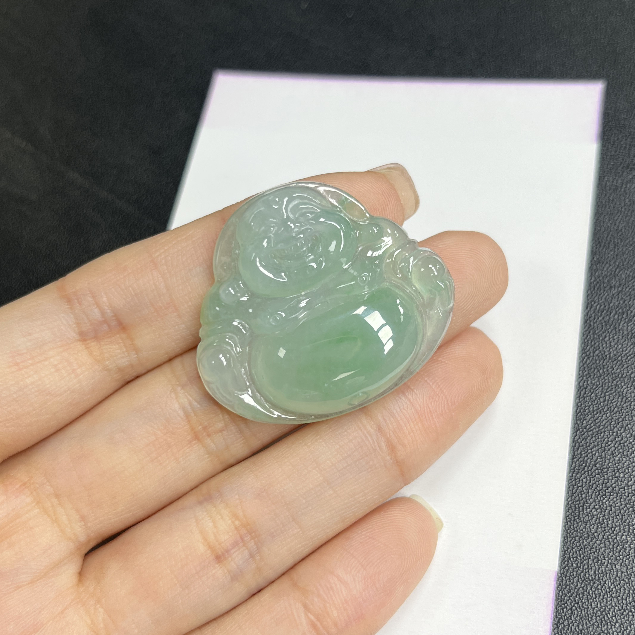 于于珠宝-天然A货缅甸翡翠冰种飘绿大佛公玉石吊坠30.4×34.8×7.3