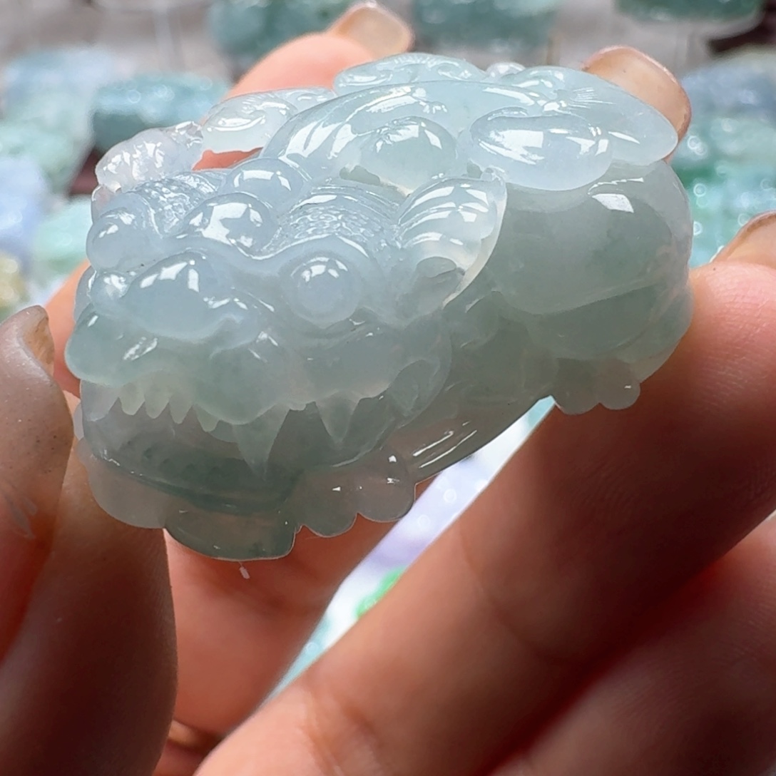 翡翠挂件未镶嵌貔貅