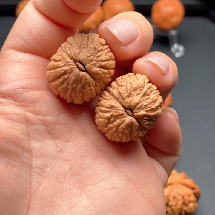 文玩核桃把件小猴头