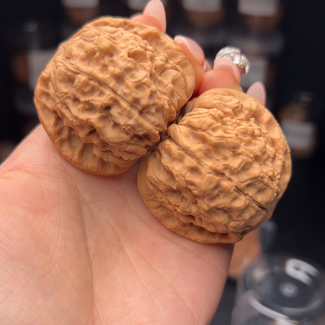 文玩核桃吊坠小****龙鼎