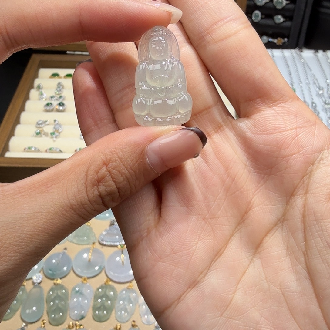 饲***员翡翠未镶嵌颈饰111111