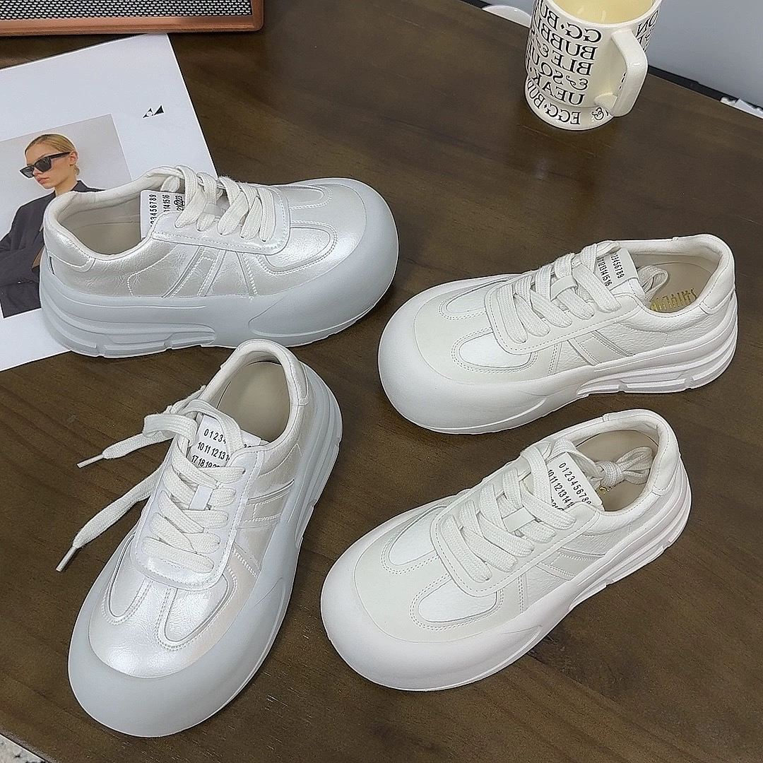 82519-8真皮厚底白色面包鞋2025新款时尚丑萌大头增高休闲板鞋