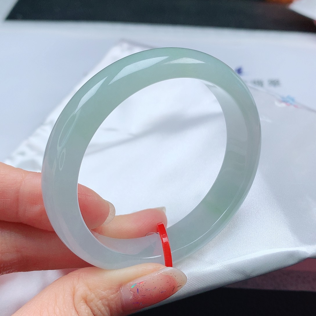 翡翠手镯（贵妃镯）未镶嵌53贵短劲54➕