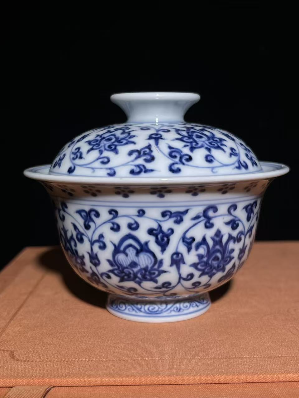 仿古瓷 汀蓝手作纯手工手绘青花缠枝莲元宝盖碗 内绘花心