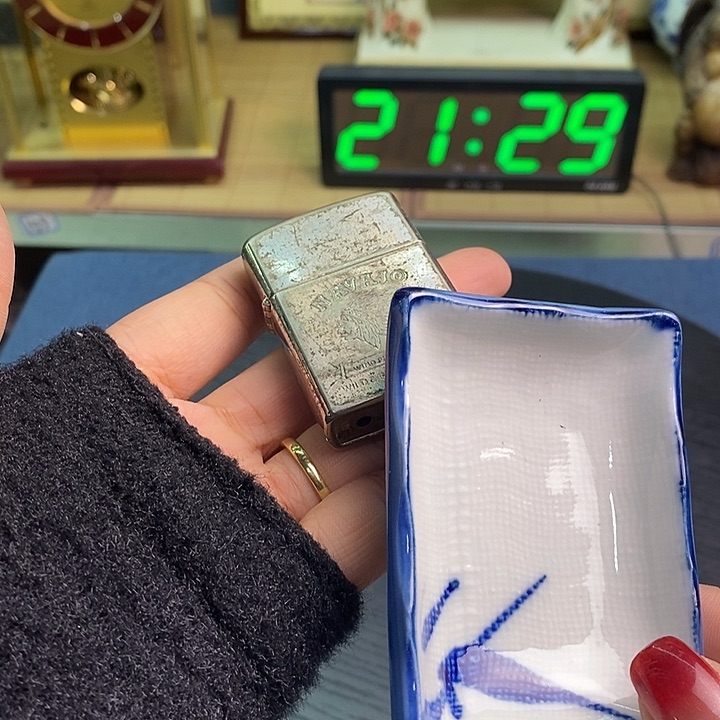 摆件有瑕疵非全新