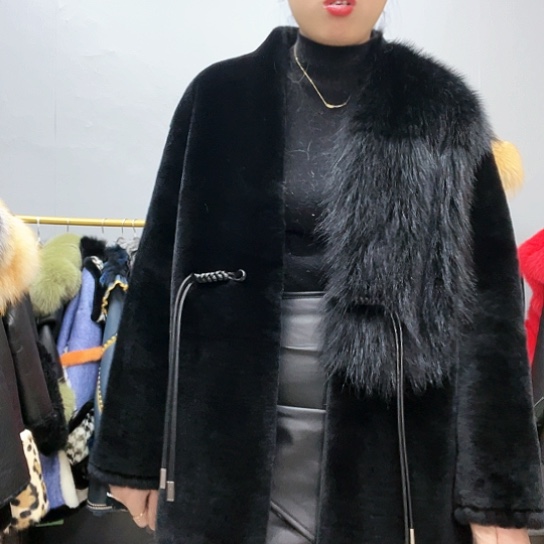 【闪购商品】山羊皮