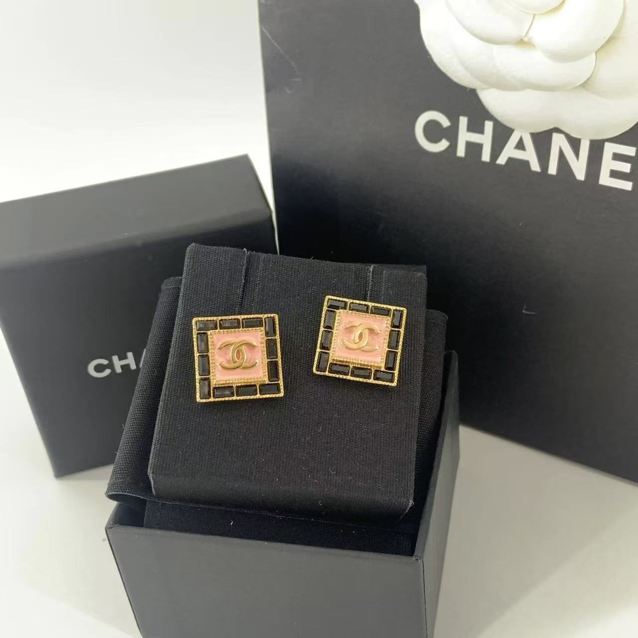 95新 Chanel/香奈儿 Chanel/香奈儿 粉丝水晶耳钉