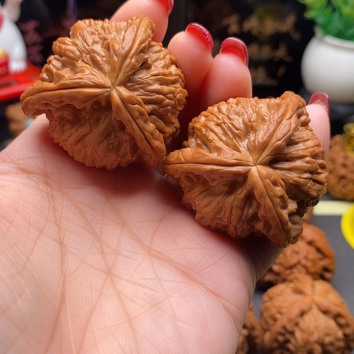 我***如核桃42拼接白狮子送镶嵌