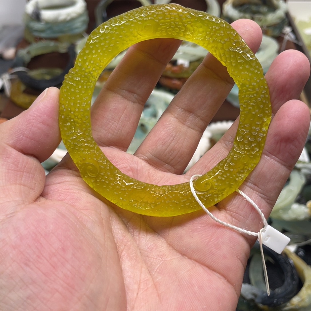 四***喜蛇纹石玉未镶嵌手镯