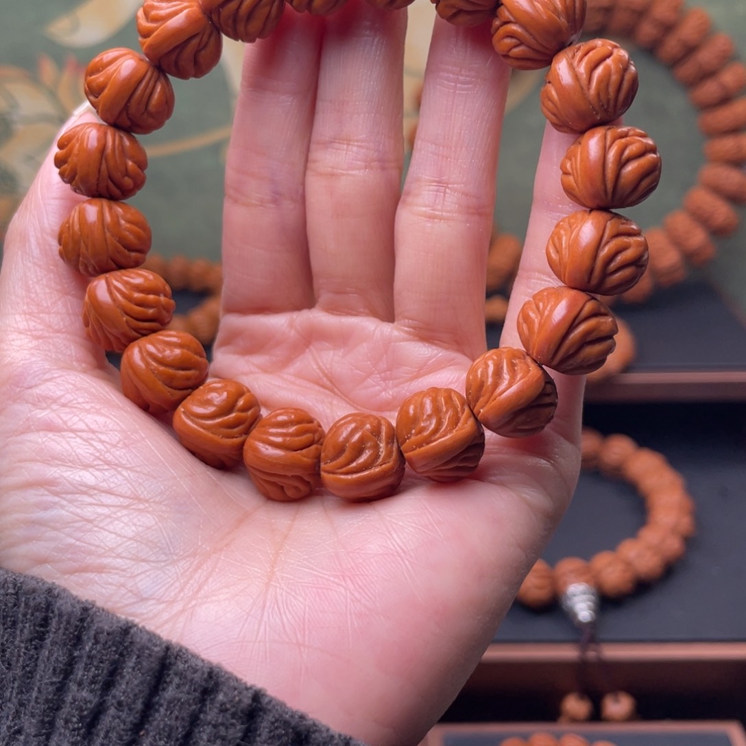 吊坠桃核13红魔爆肚