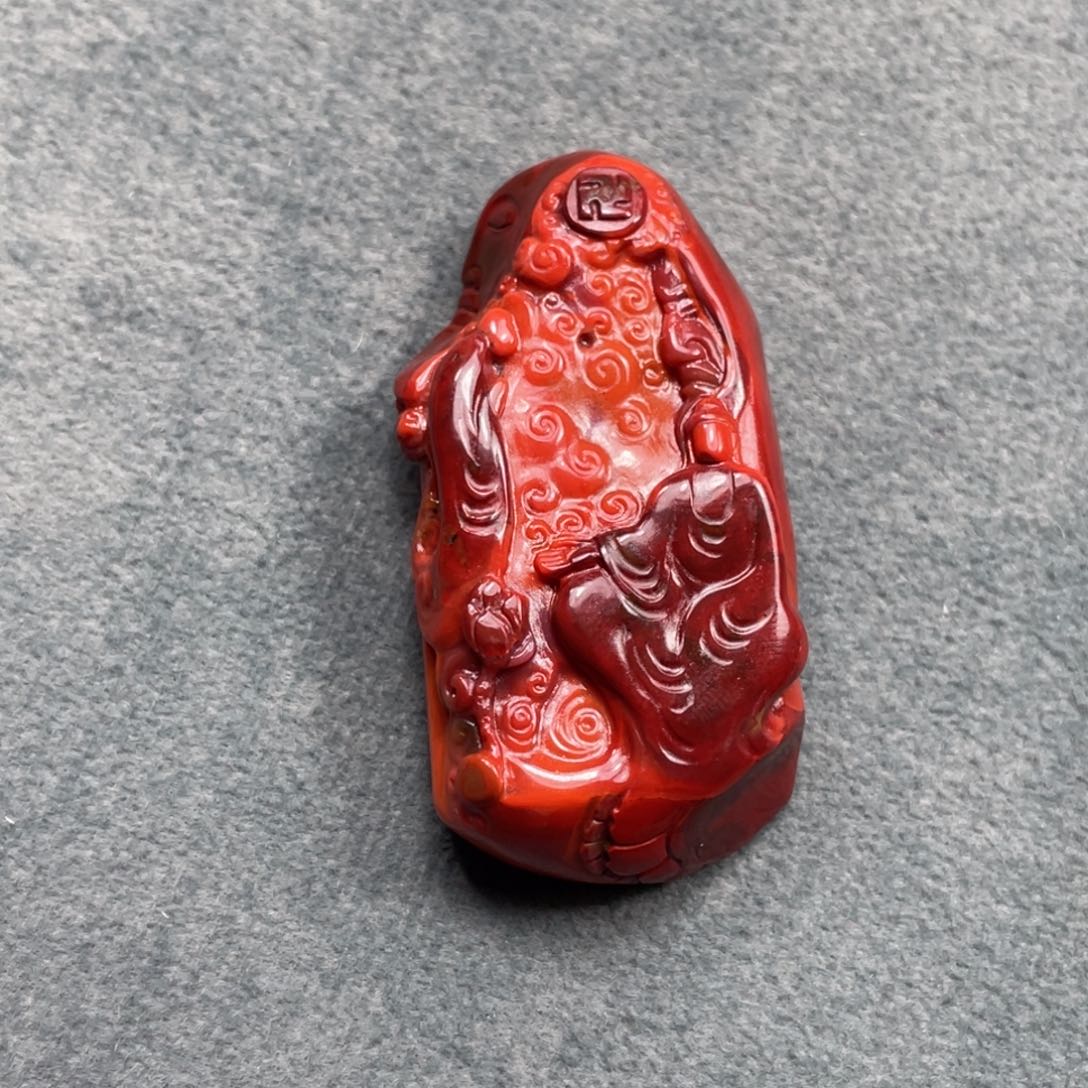 南红玛瑙未镶嵌雕刻吊坠