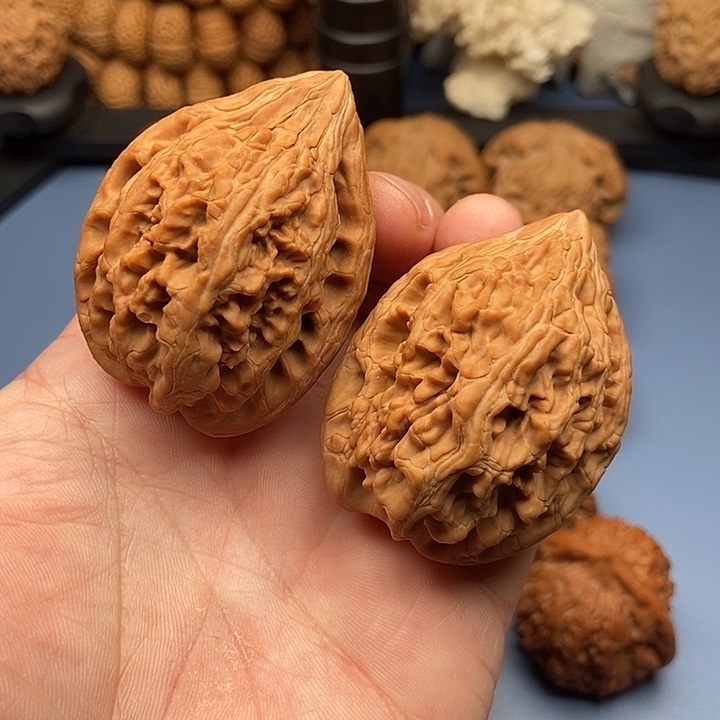 文玩核桃把件全品大沽石