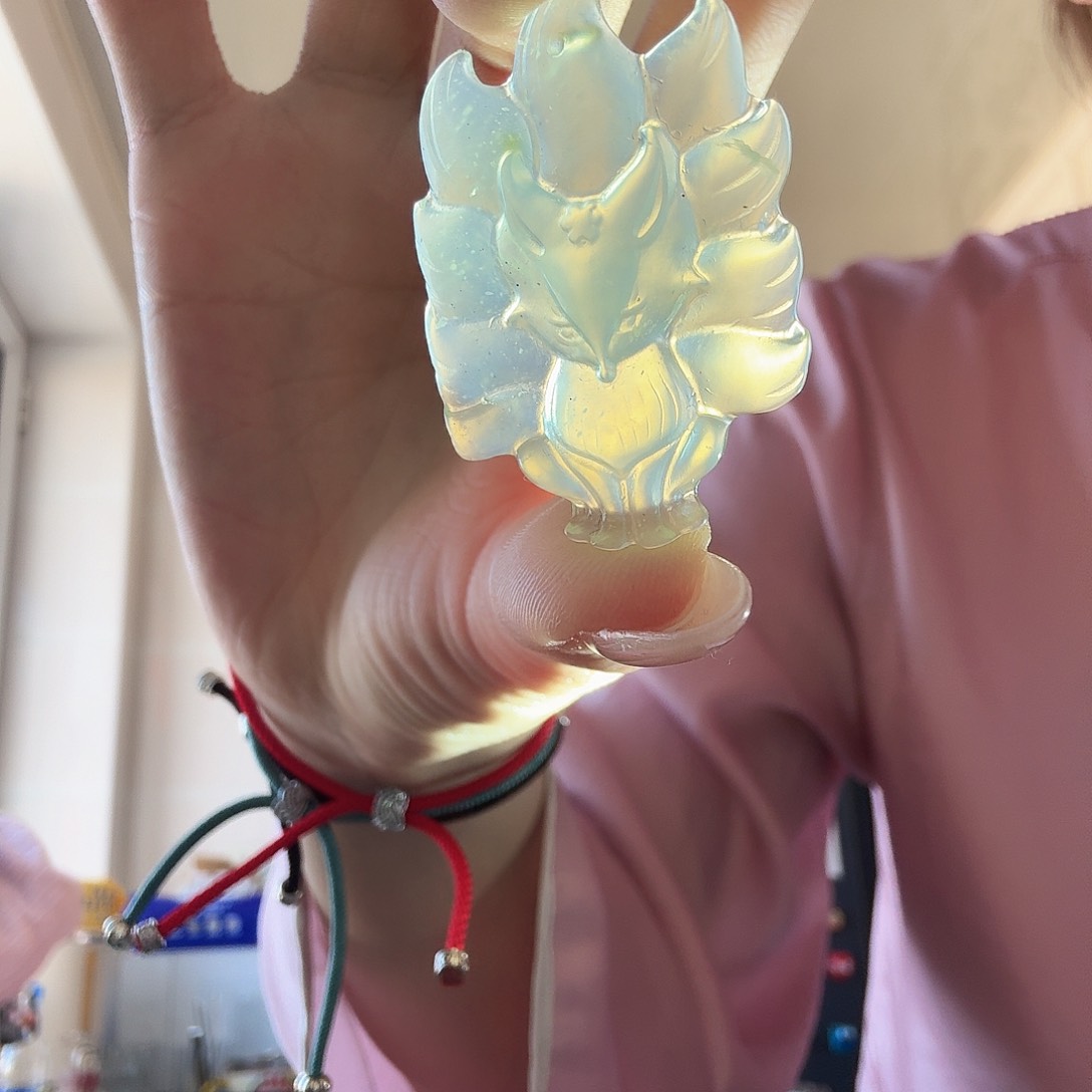 蛇纹石玉九尾狐未镶嵌