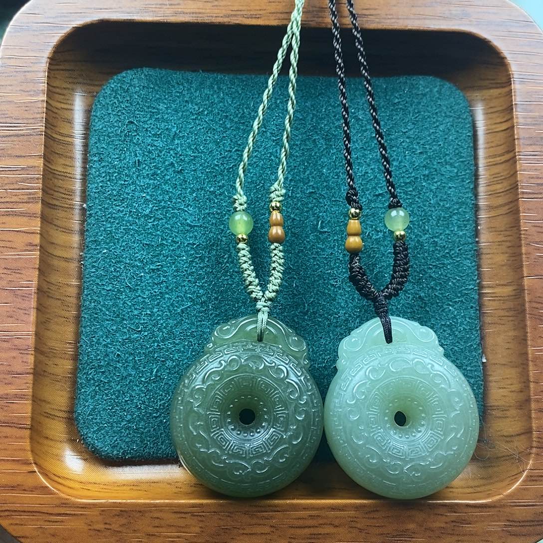 和田玉未镶嵌颈饰30mm平安扣多样性发1件