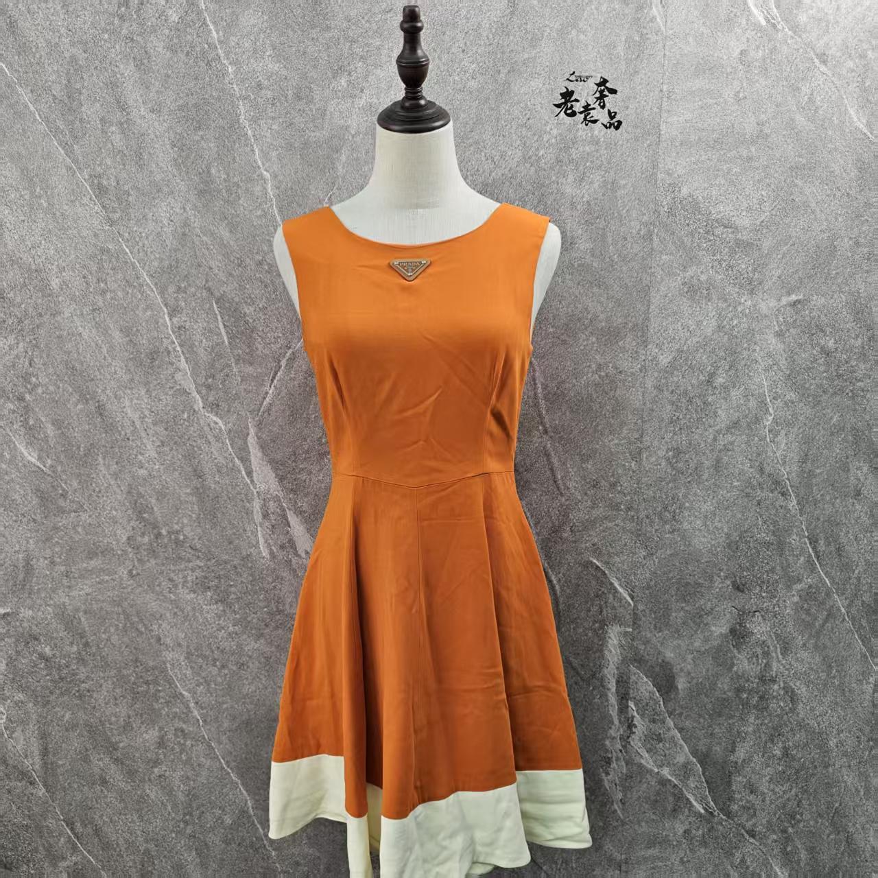 99新 Prada/普拉达 海囤Q/普拉达连衣裙/40码/dd60645