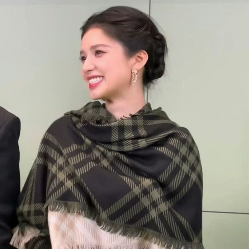 张婧怡同款内蒙古厂家直邮加厚羊绒披肩围巾两用新款百搭50*190cm