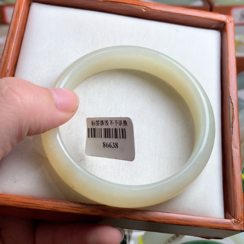 【闪购商品】和田玉手镯未镶嵌