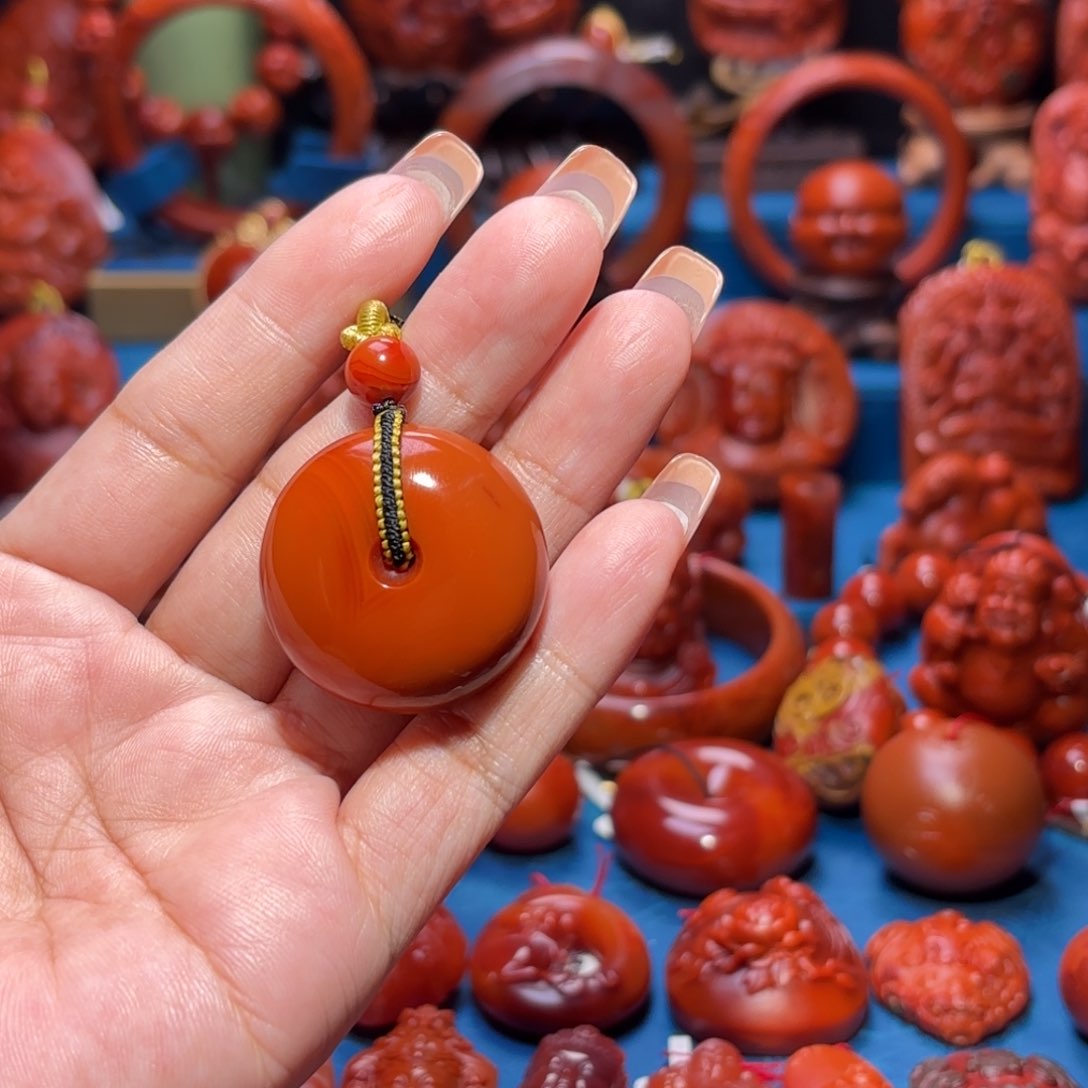 未镶嵌雕刻南红玛瑙王*宁