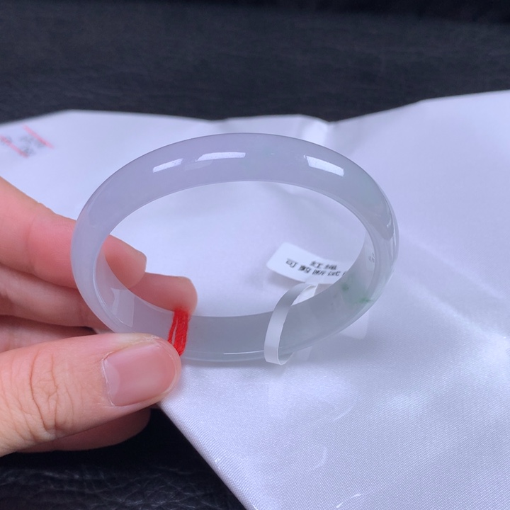 翡翠未镶嵌手镯（贵妃镯）