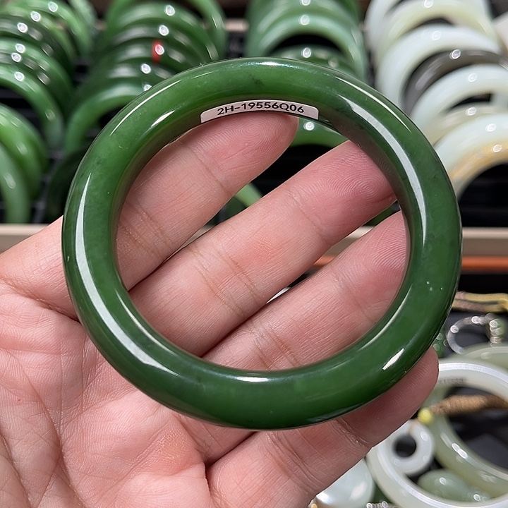 和田玉未镶嵌手镯56.6～0