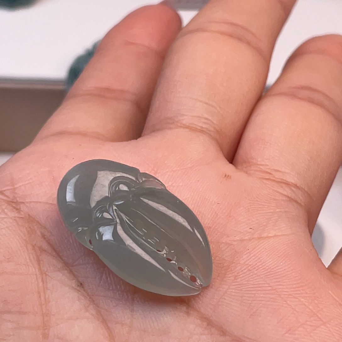 翡翠未镶嵌颈饰33