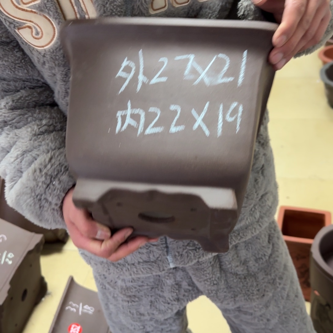 紫砂花盆呜呜呜呜