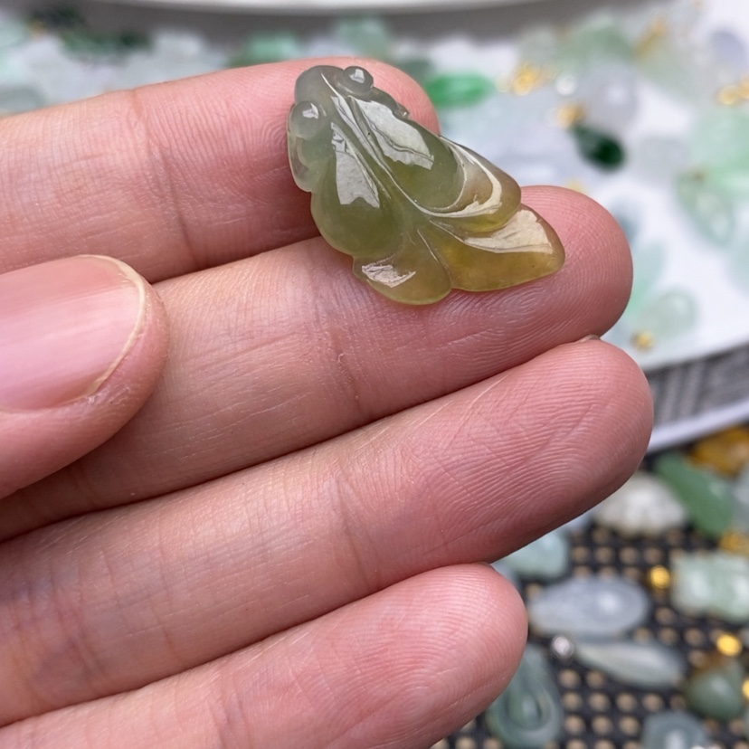 【闪购商品】翡翠未镶嵌吊坠(不含链)鱼