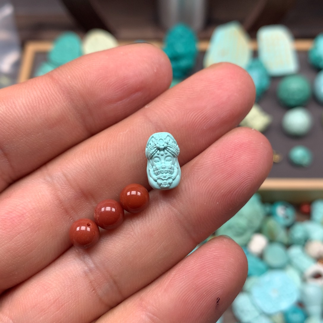 南红玛瑙雕刻未镶嵌