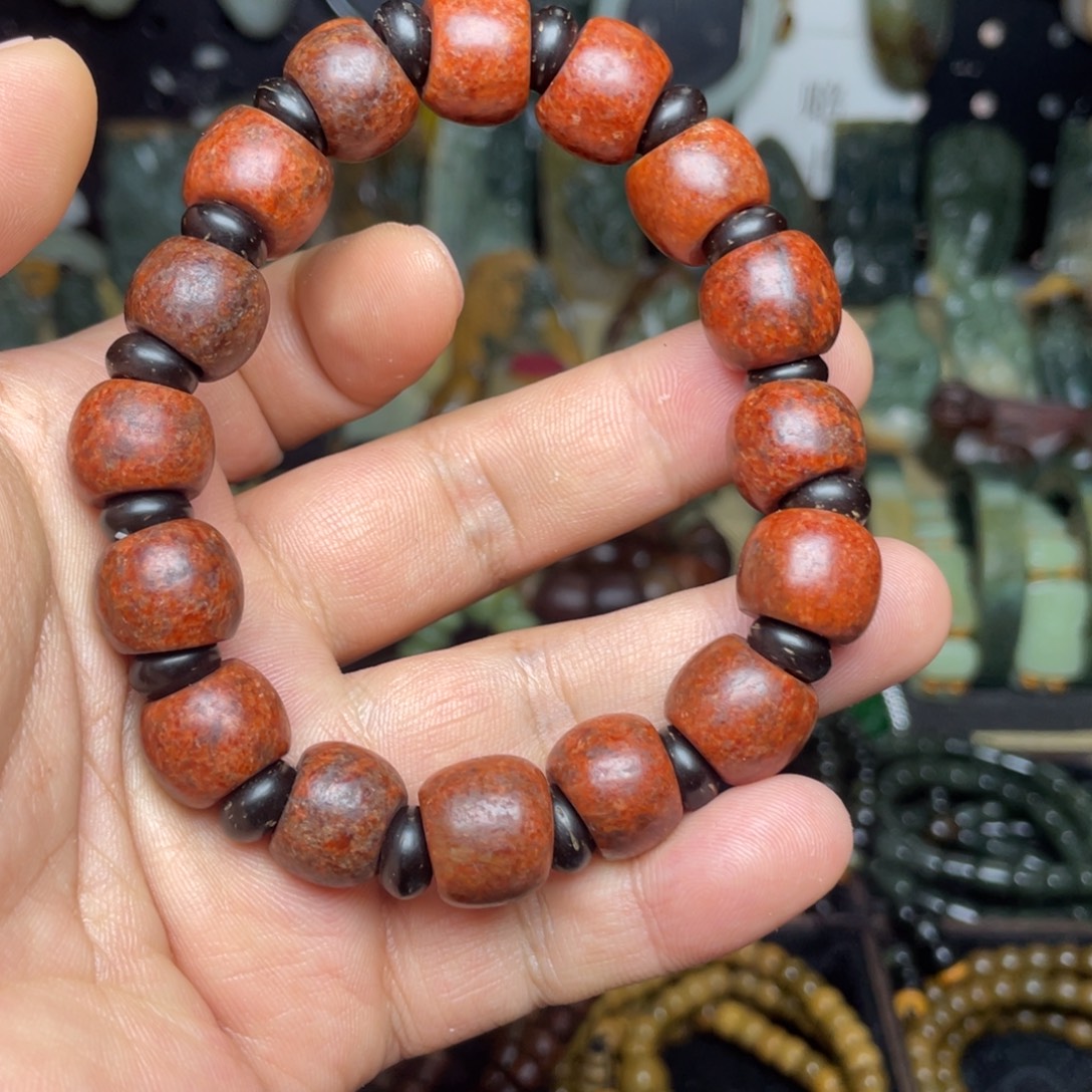 （***️岫岩河磨玉（透闪石质玉）未镶嵌颈饰马蹄红红