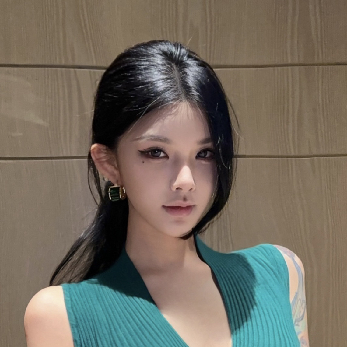 夏媛原创 绿色搭配耳环