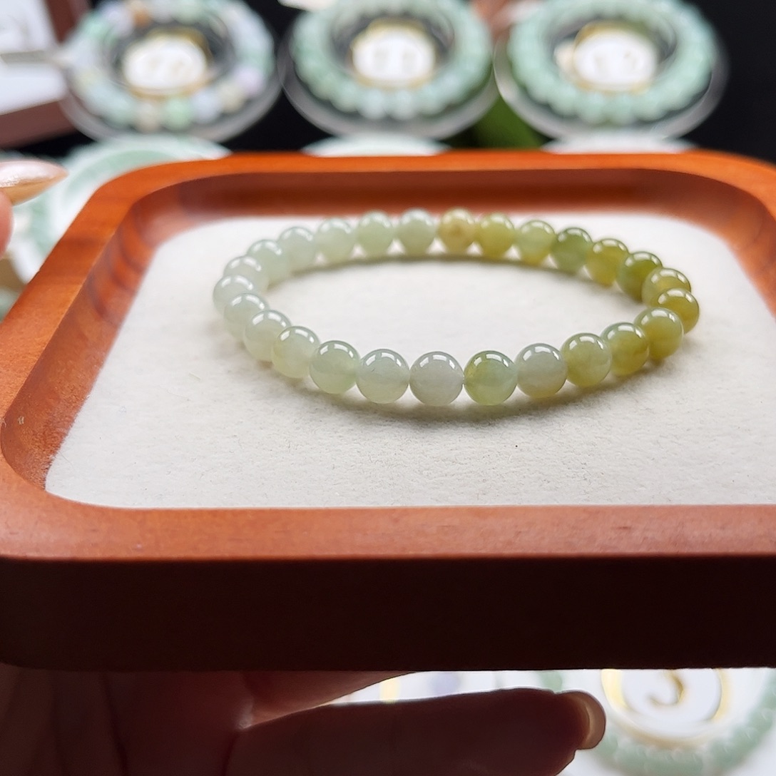 翡翠未镶嵌手链卡7.1