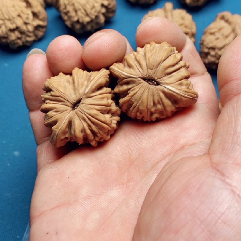 【闪购商品】文玩核桃吊坠4*28.28:28