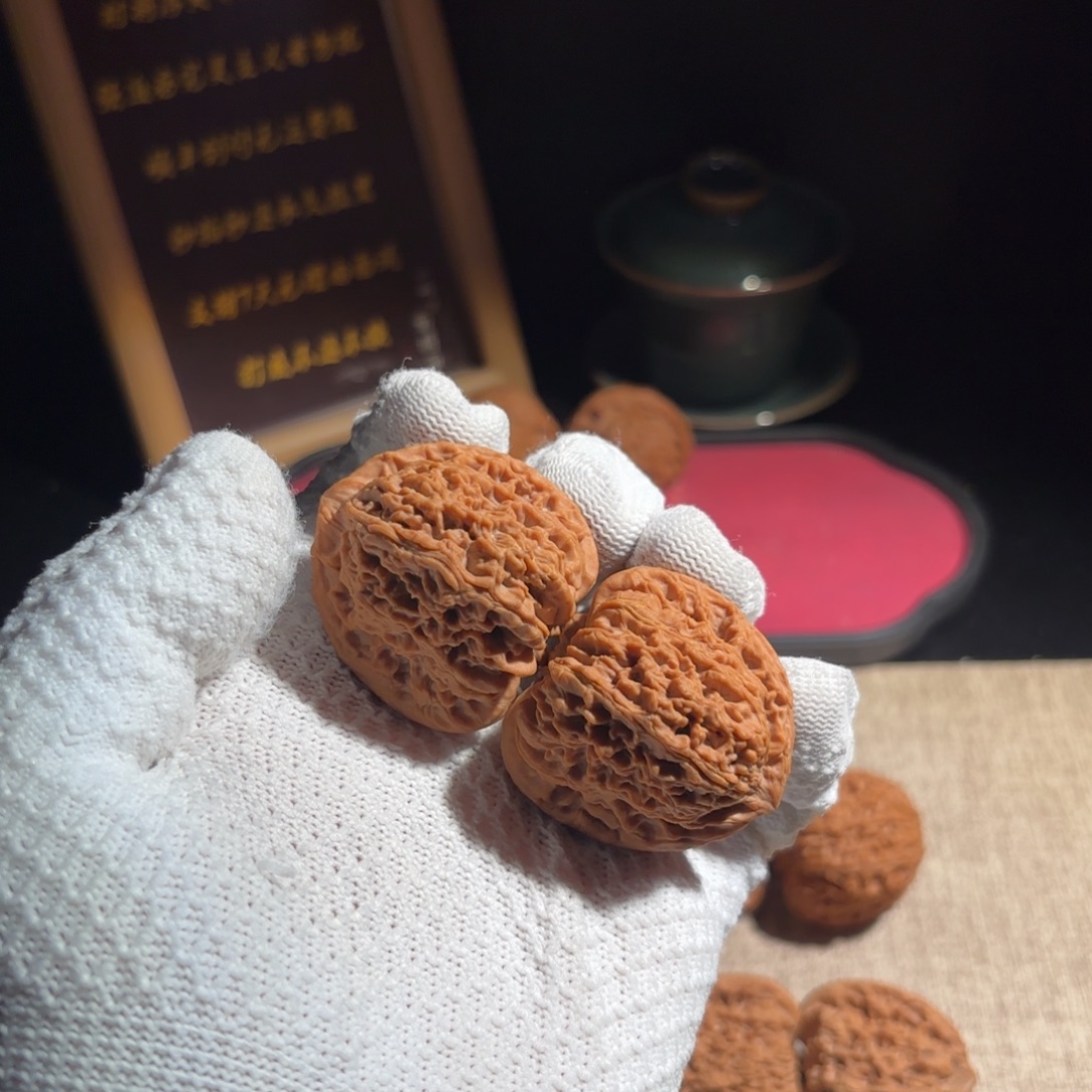 u***n吊坠文玩核桃核桃