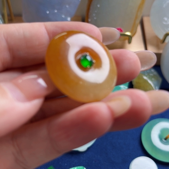 翡翠18K金镶嵌颈饰蜜糖黄平安扣28